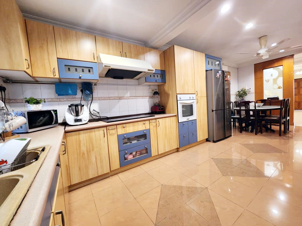 Renovated 2 sty Jalan PJS 9 Bandar Sunway - photo 9