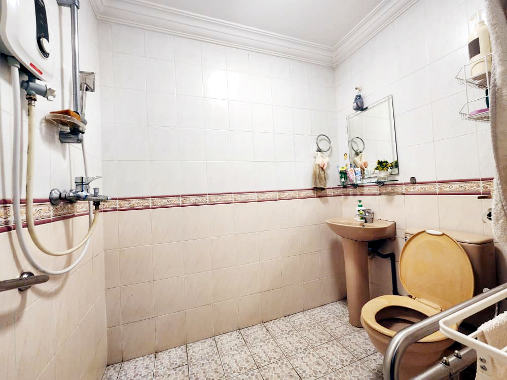 Renovated 2 sty Jalan PJS 9 Bandar Sunway - photo 11