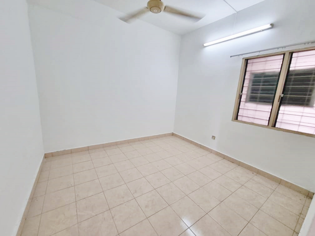 Puchong Permata Apartment, Puchong by Ariff - photo 8