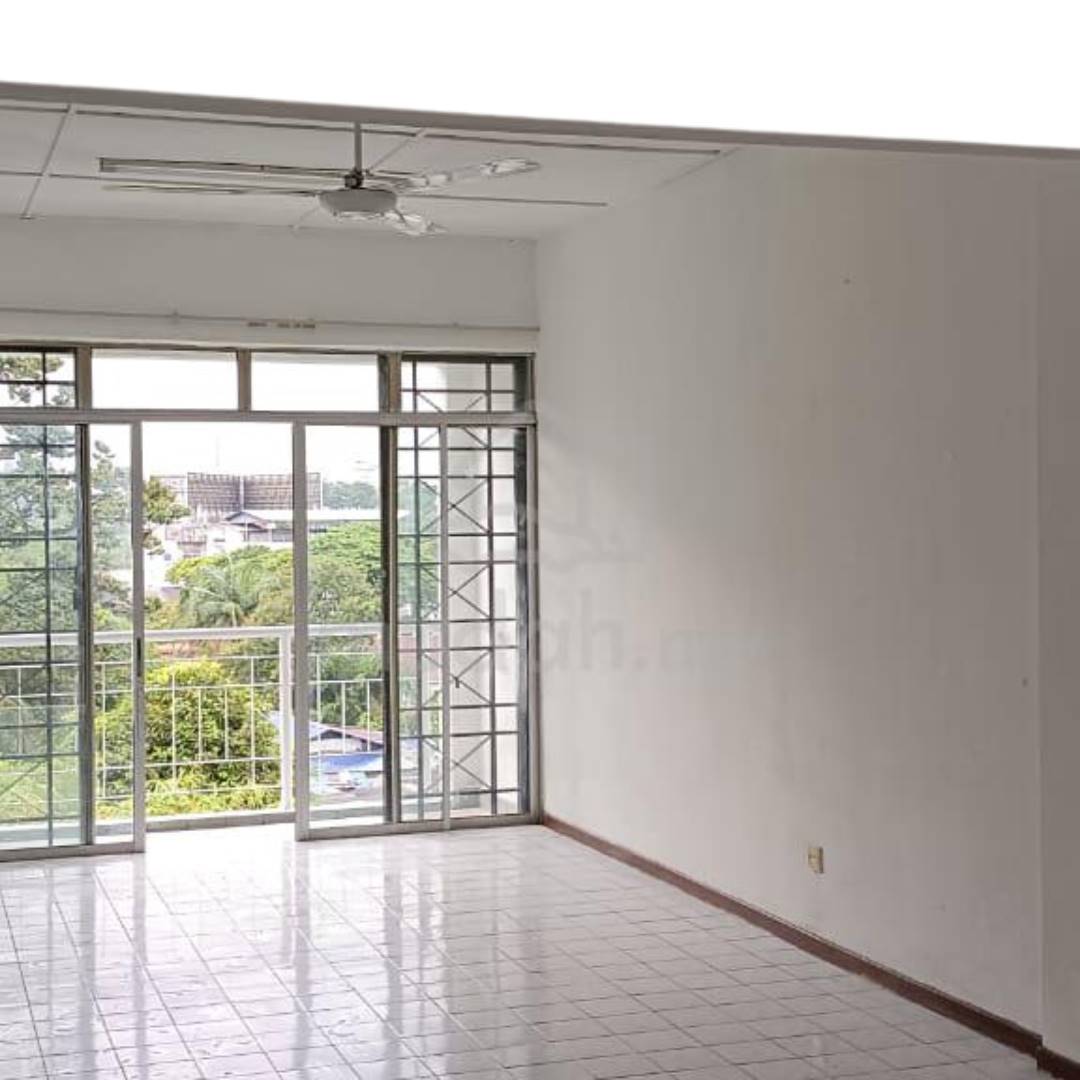 3 Bedroom Sri Kerjaya Apt Glenmarie by Emily - photo 2