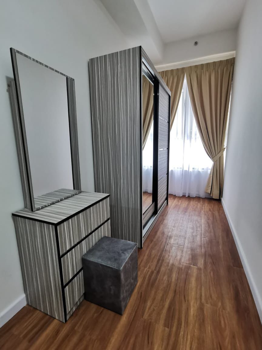 6P2412 3425 The Glenz Condo Glenmarie by Emily - photo 5