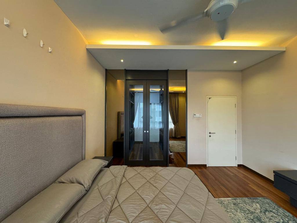 6P2502 3489 Renai Jelutong Shah Alam by Emily - photo 5