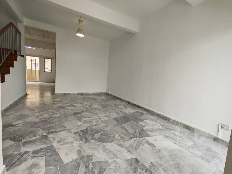 Townhouse Sri Mahligai Seksyen 9 Shah Alam - photo 3