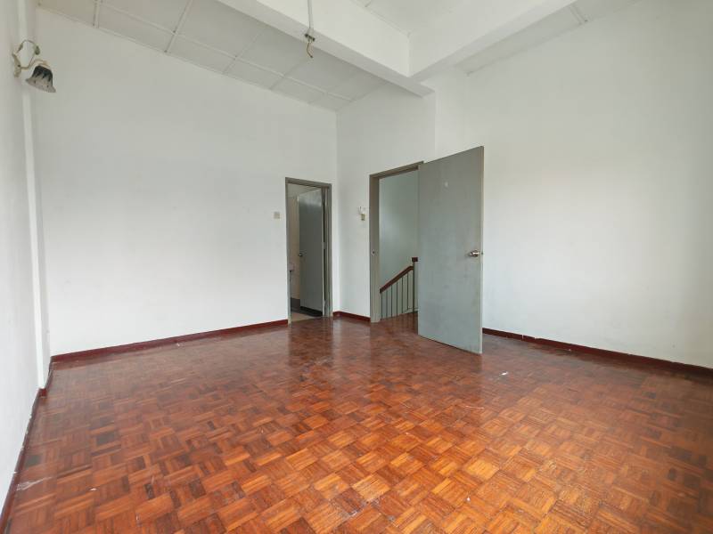 Townhouse Sri Mahligai Seksyen 9 Shah Alam - photo 7