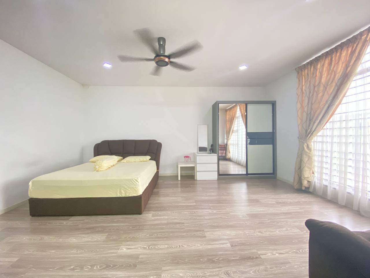 6P2509 4009 2sty House Akasia Cahaya Alam by Emily - photo 6