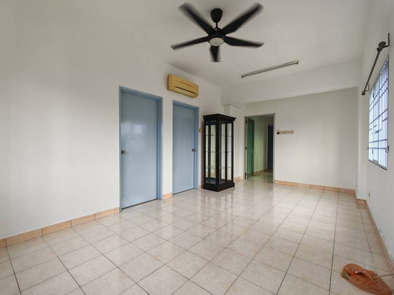 Kantan Court Bukit Serdang Seri Kembangan by Allen - photo 2
