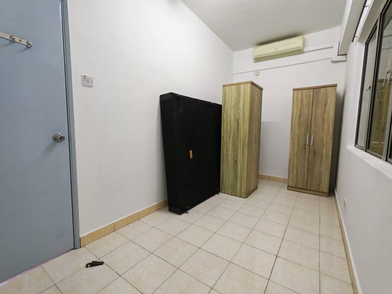Kantan Court Bukit Serdang Seri Kembangan by Allen - photo 5