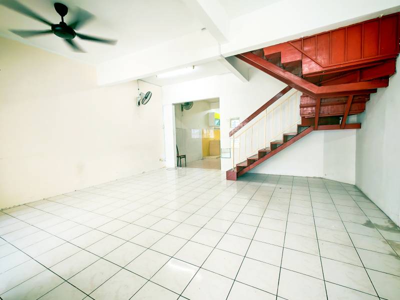 2 Story Taman Lestari Putra LEP 6 Seri Kembangan