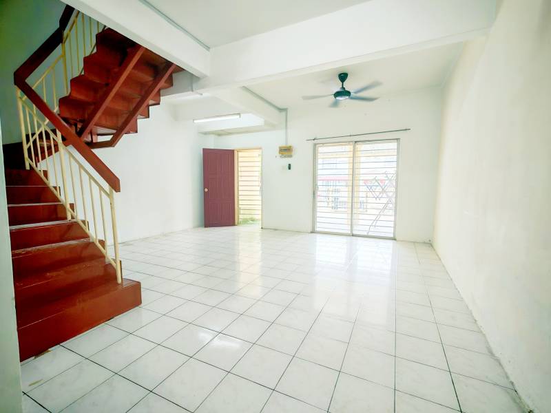 2 Story Taman Lestari Putra LEP 6 Seri Kembangan - photo 2