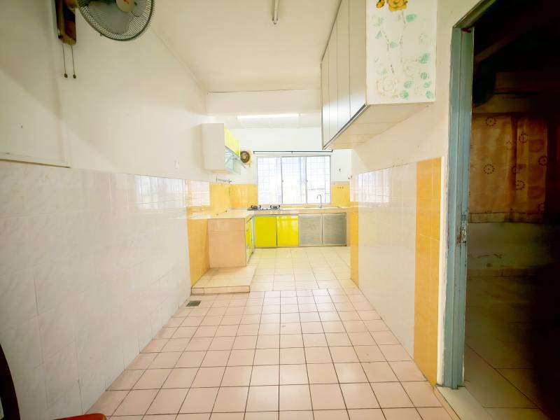 2 Story Taman Lestari Putra LEP 6 Seri Kembangan - photo 3