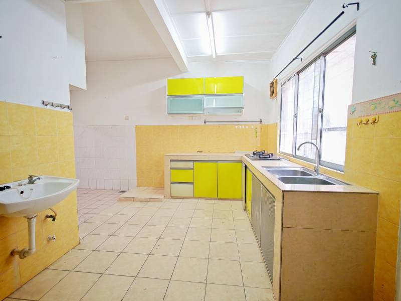 2 Story Taman Lestari Putra LEP 6 Seri Kembangan - photo 5