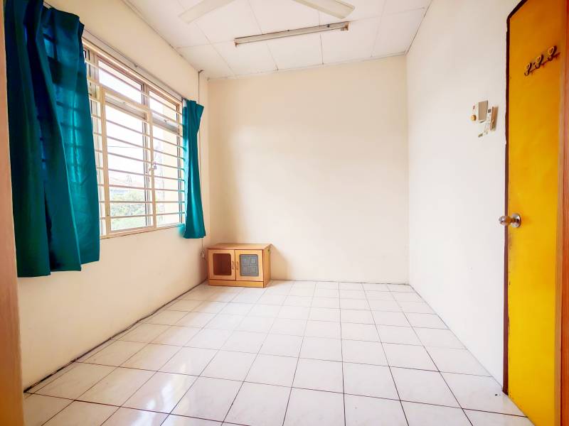 2 Story Taman Lestari Putra LEP 6 Seri Kembangan - photo 8