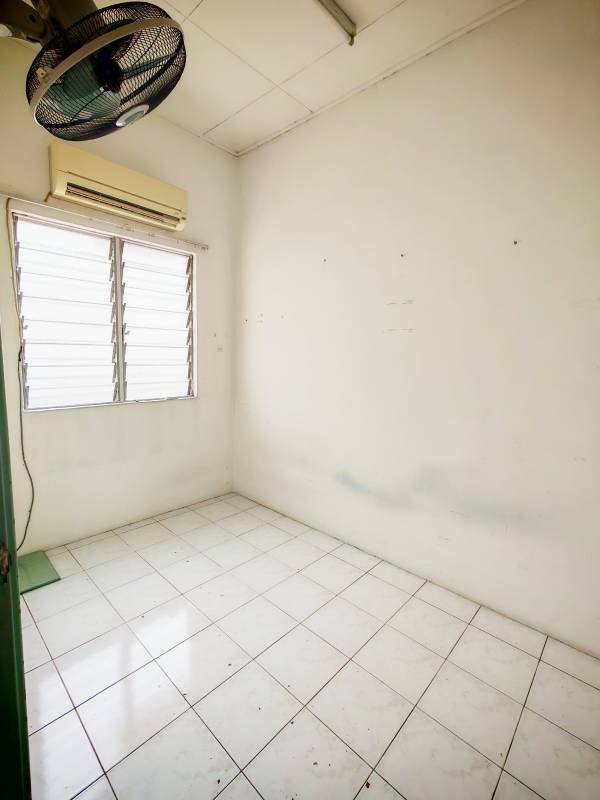 2 Story Taman Lestari Putra LEP 6 Seri Kembangan - photo 10