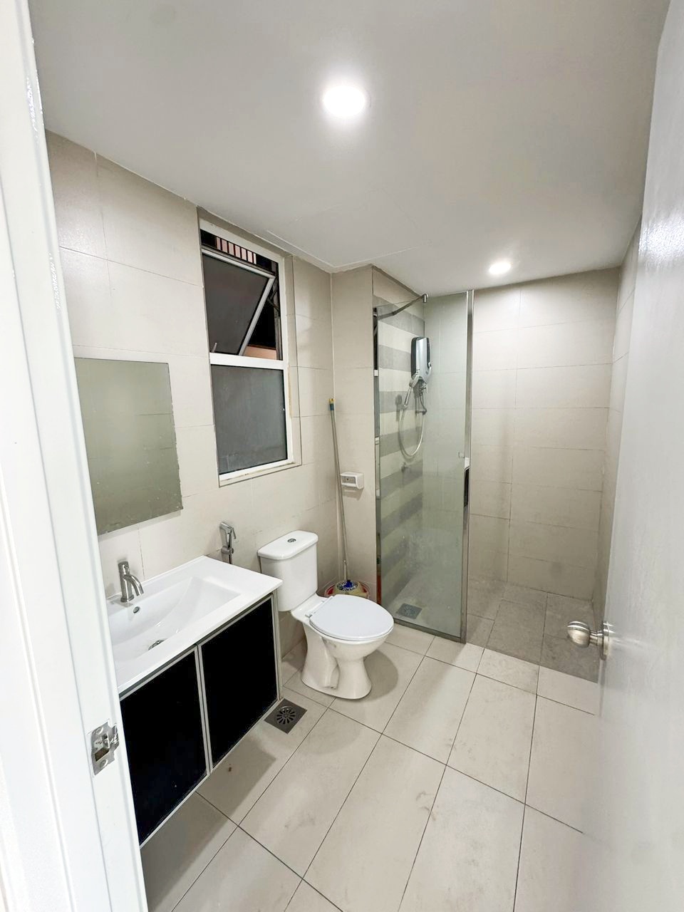 Fully Furnished Menara U2 Seksyen 13 Shah Alam - photo 6