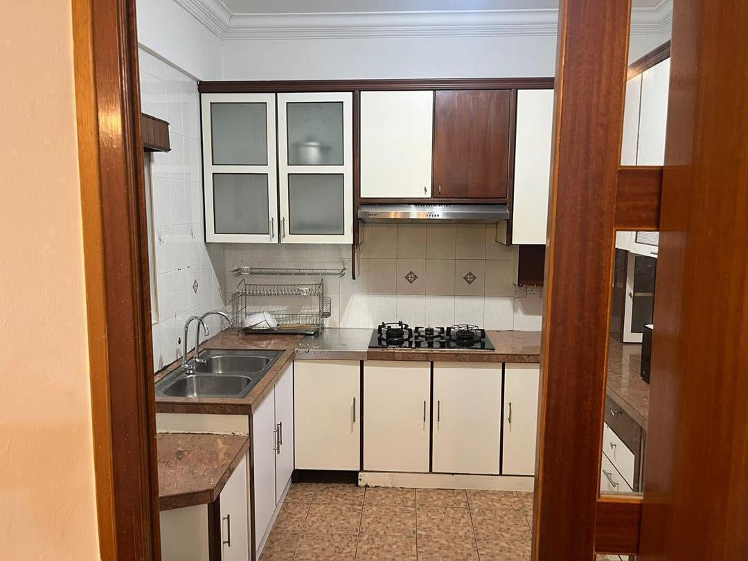 Gold Coast Resort Condominium - photo 3