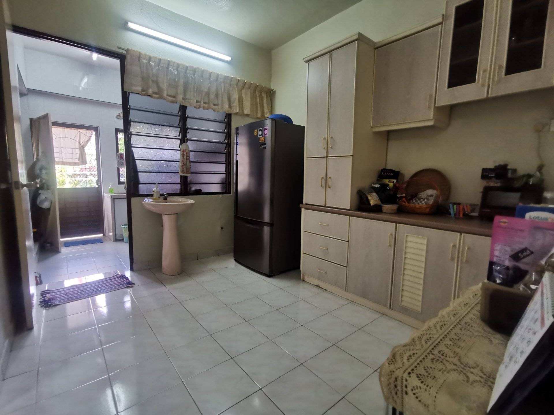 Island Glades Greenlane Double Storey Terrace House For Sale - photo 4