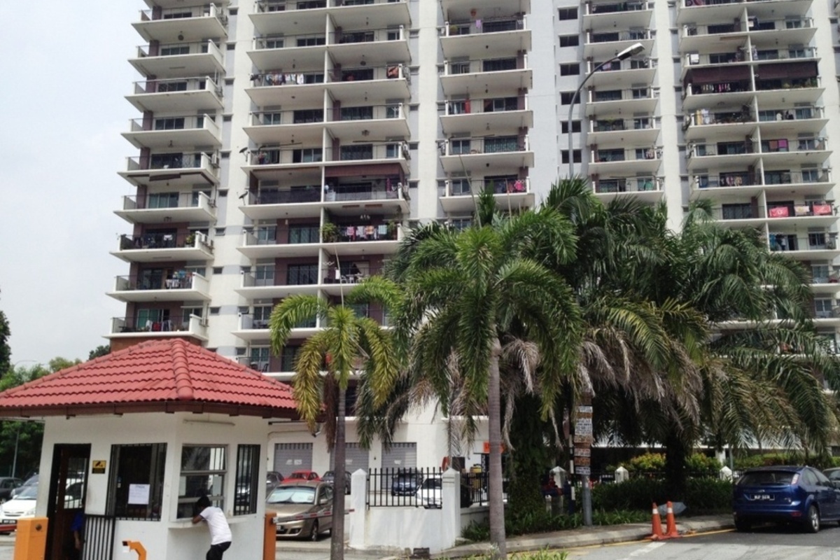 Indah Ria Apartment - photo 2