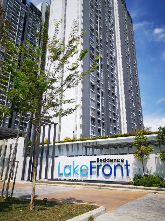 Lakefront Residence Cyberjaya Below Market - photo 2