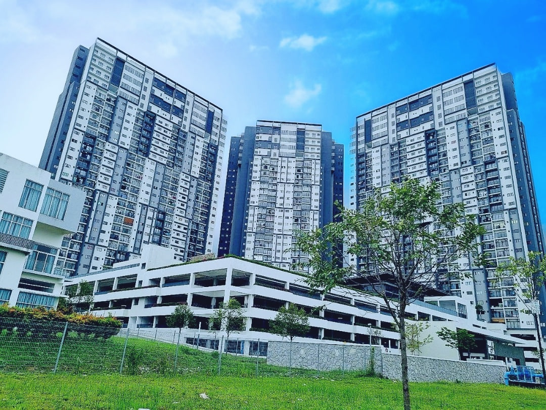 Residensi Lili, Taman Bucida Hijauan, Nilai - photo 2