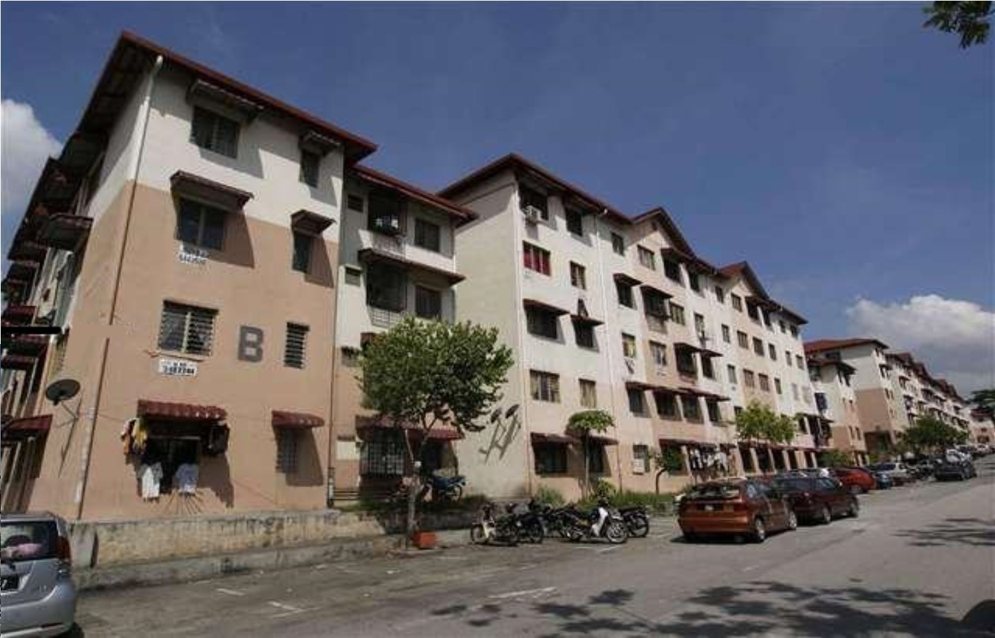 Harmoni Apartment,Damansara Damai low floor - photo 2