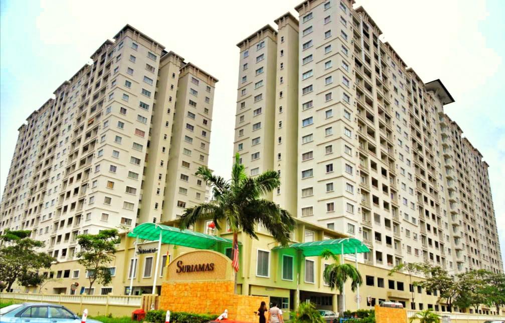 Suriamas condo master room for rent fully furnishe - photo 2