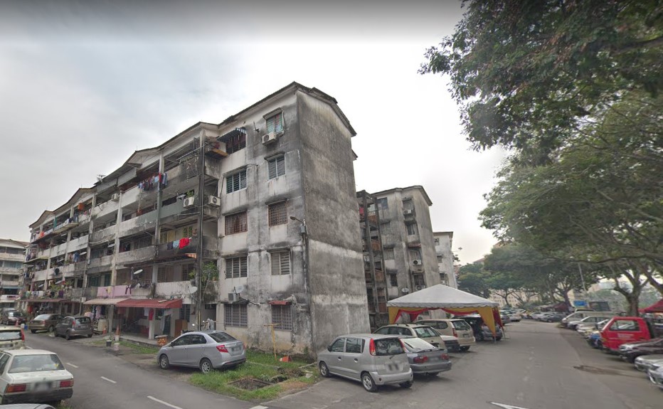 Indan baiduri flat for rent low floor - photo 1