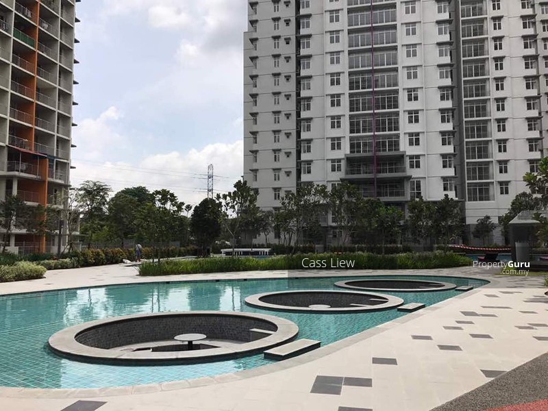 midfield 2 condo for rent room furnished - photo 2