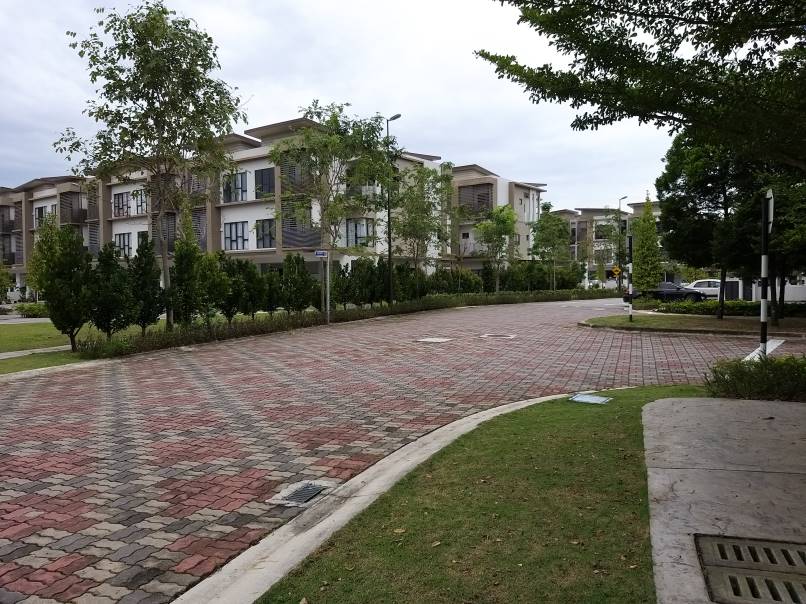 NDira 16 Sierra Puchong town house for rent - photo 2