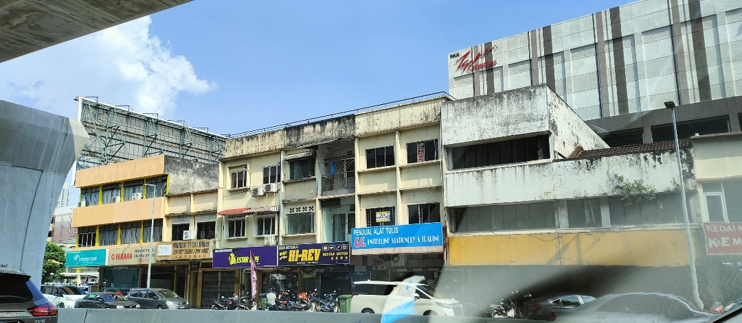 kepong 3sty shop 2 block face main road for sale