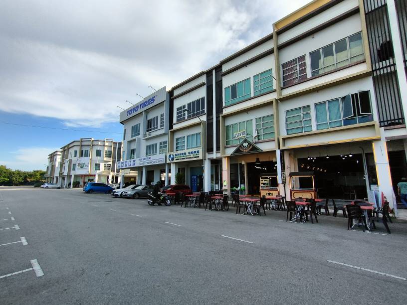 3sty Comcity ,Canary Garden klang shop lot sale - photo 2