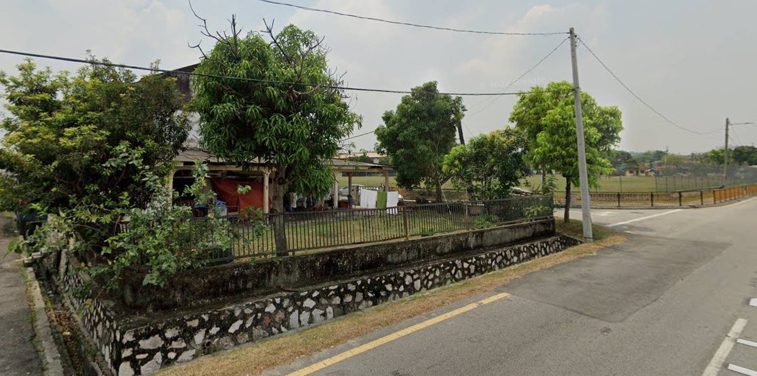 Kepong Baru 1sty terrace house corner for sale