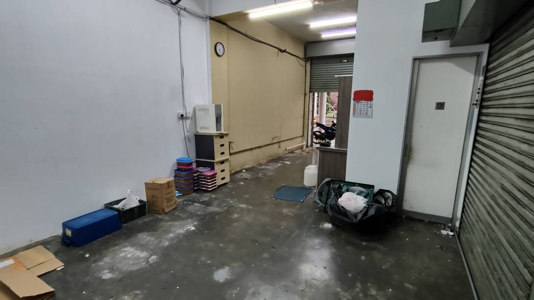 Ground floor shop for rent at seri kembangan - photo 7