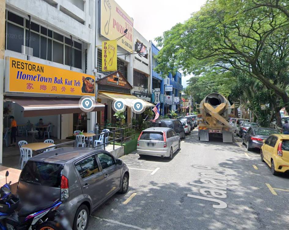 Ground floor shop lot for rent at menjalara