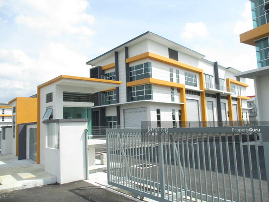 Puchong industrial 3 storey semi-d for rent