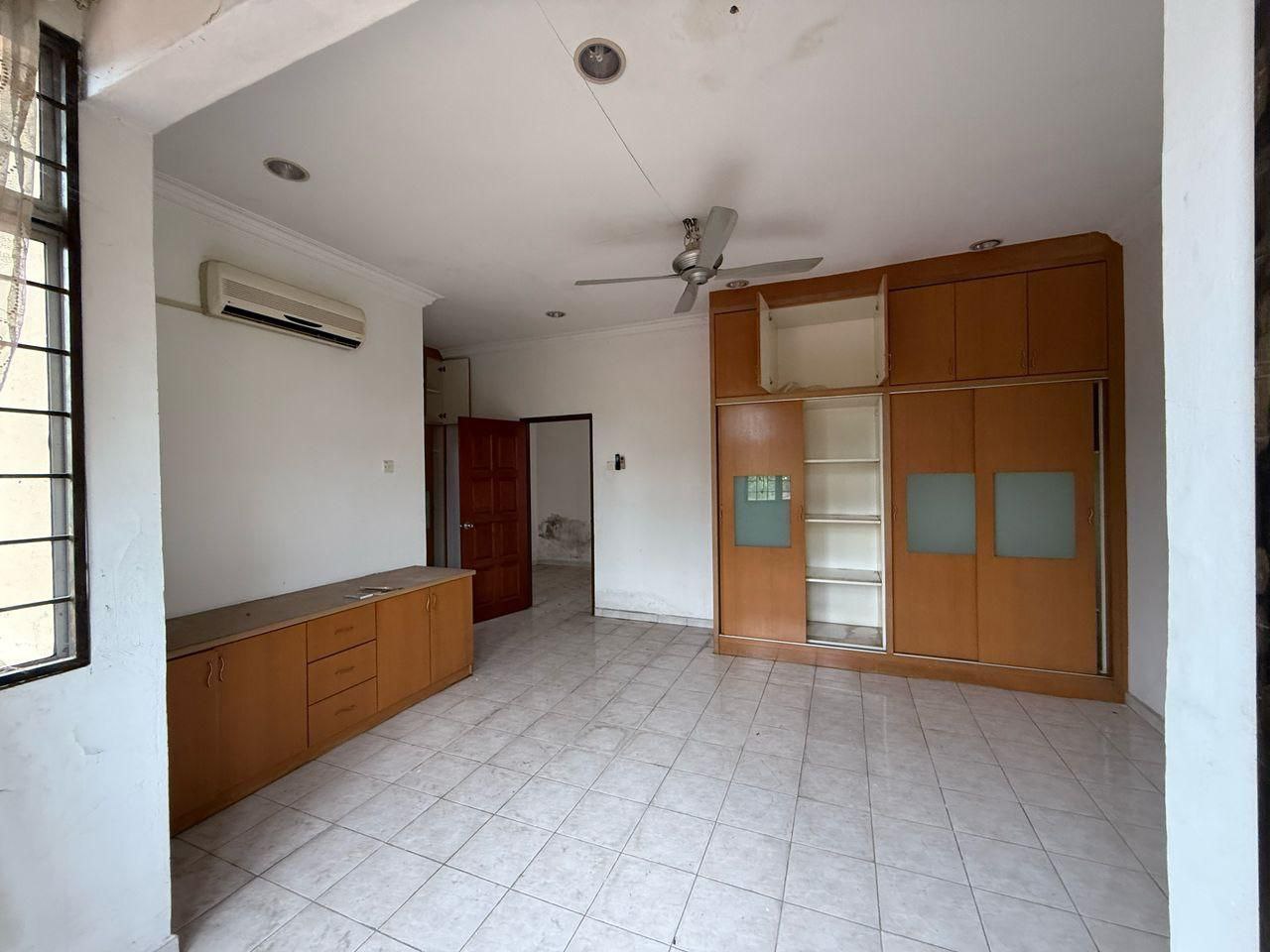 URGENT SALE Double Storey Taman Desa Indah Nilai - photo 10