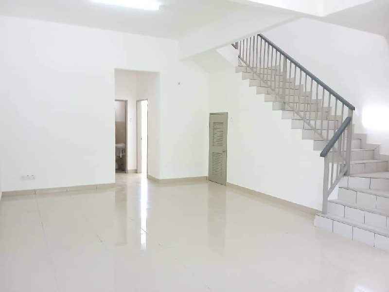 Teres 2 Tingkat, Taman Beringin Jaya, Mantin - photo 2