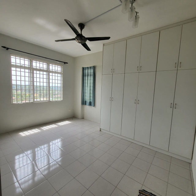 Kondominium Pelangi Desa Sg Merab Bangi Kajang - photo 2