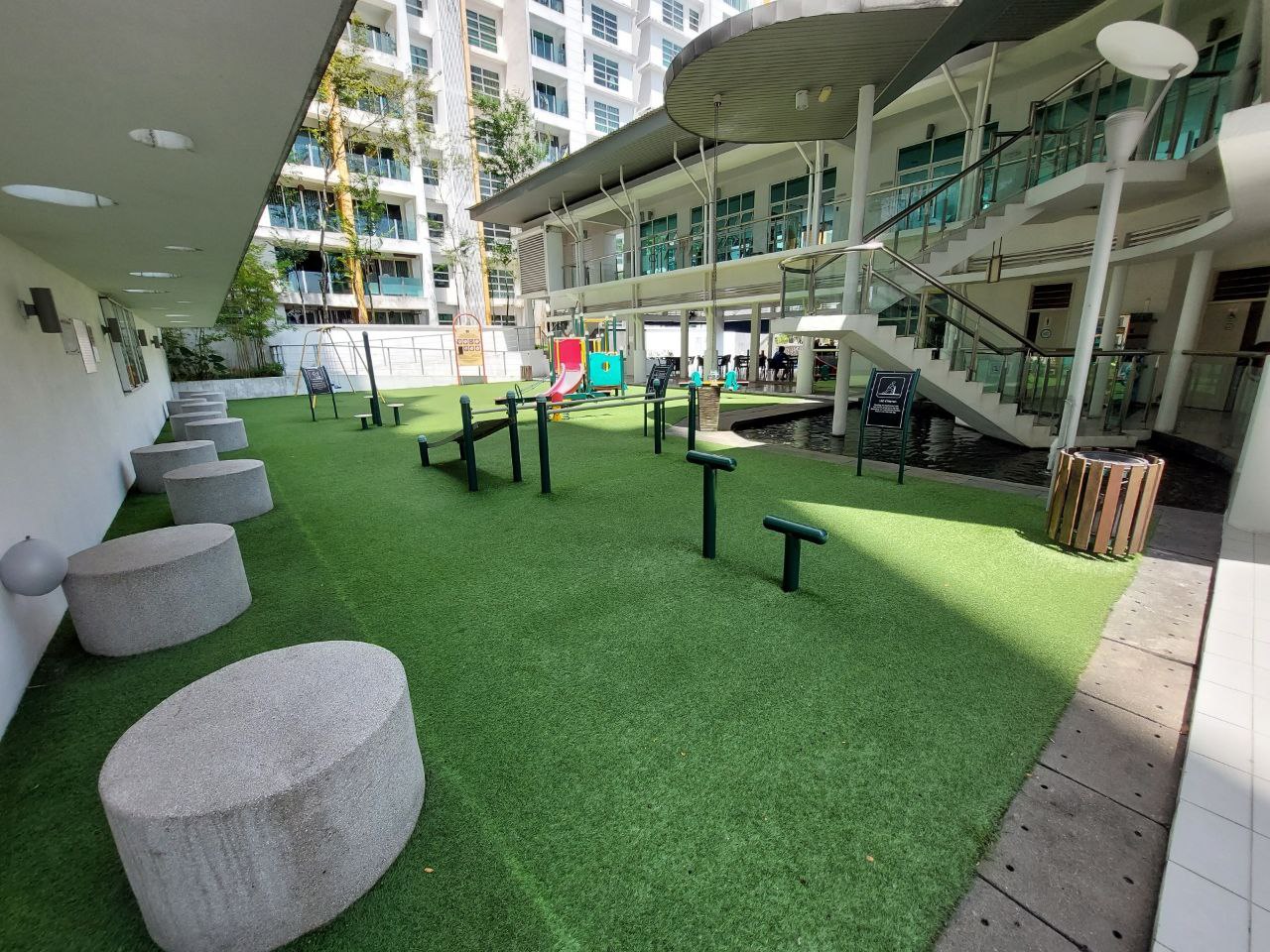 The Zest Serviced Apartment,Bandar Kinrara 9 - photo 8