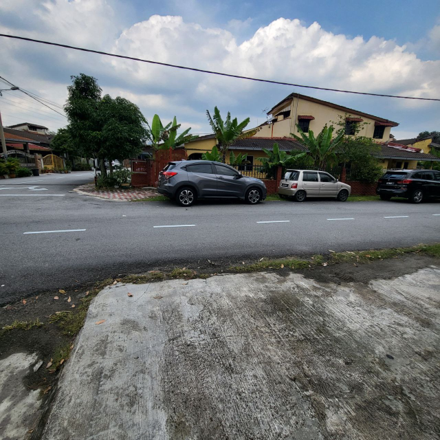 Single Storey Terrace House Taman Sri Serdang - photo 2