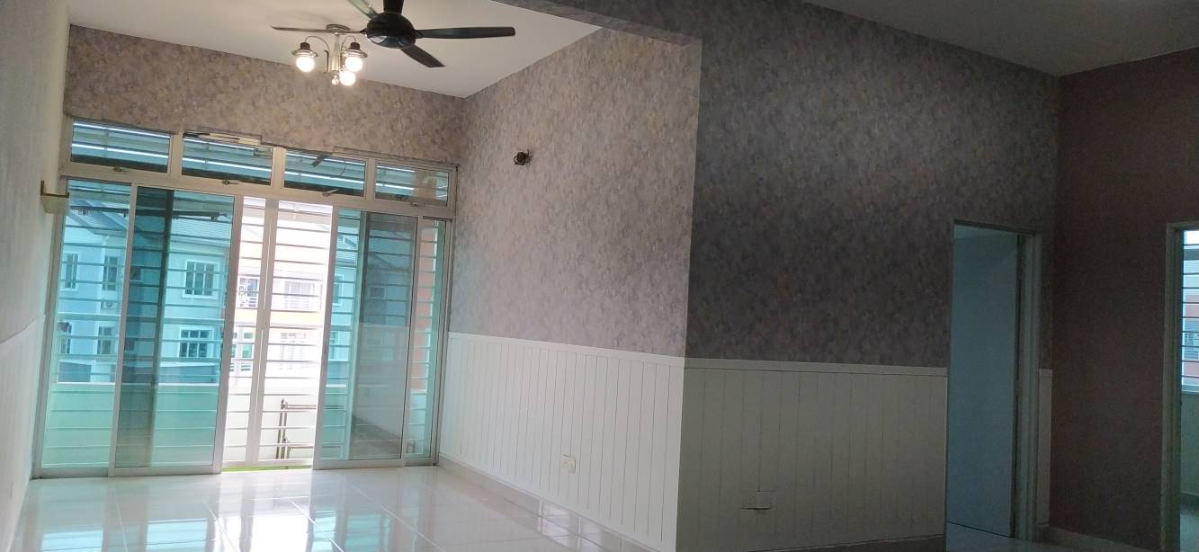 FREEHOLD, Corner unit Casa Dahlia Apartment BBST - photo 2