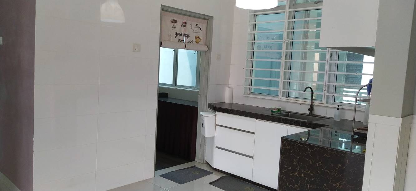 FREEHOLD, Corner unit Casa Dahlia Apartment BBST - photo 4