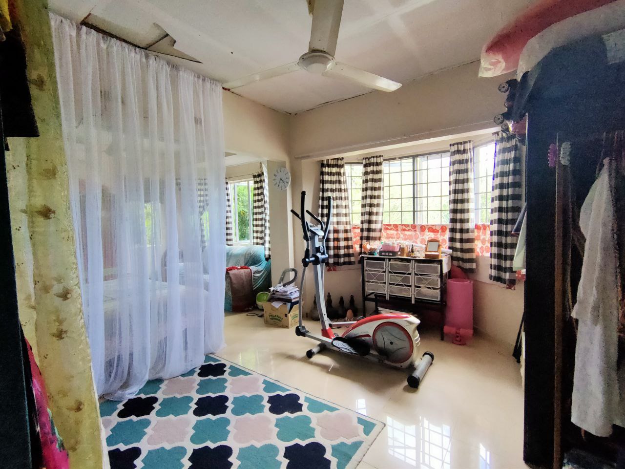 Double Storey House Taman Puchong Utama - photo 10