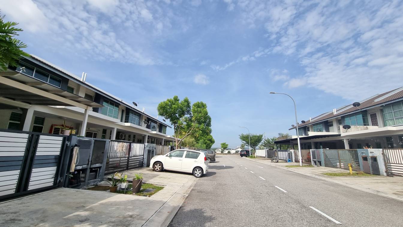 RENO 2 Storey Terrace Bangi Avenue FREEHOLD - photo 3
