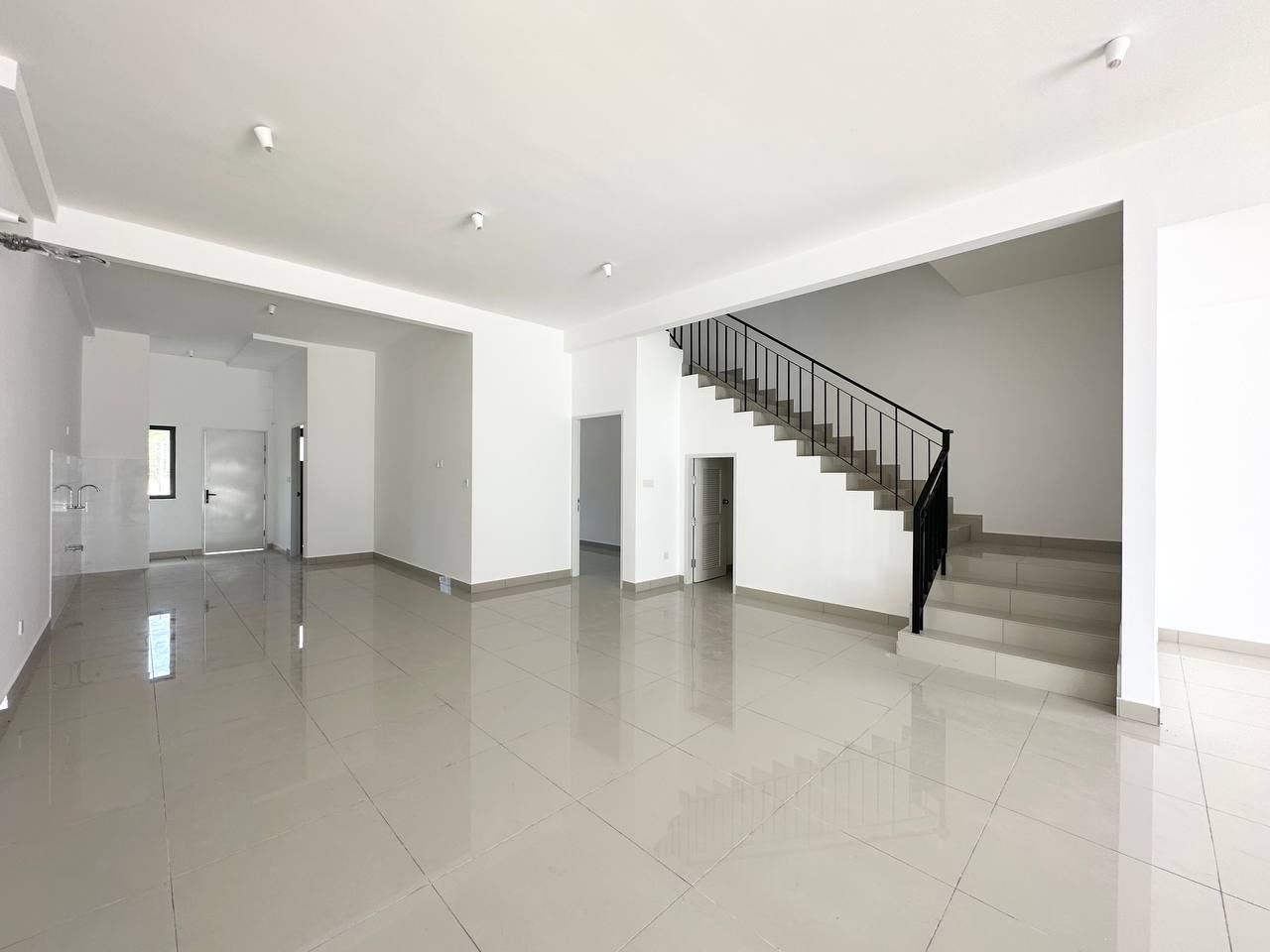 Double Storey Terrace Sejati Lakeside, Cyberjaya - photo 2