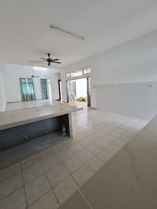 [FREEHOLD] 1.5 Storey Terrace Timur 2 Bandar Enstek Nilai - photo 4