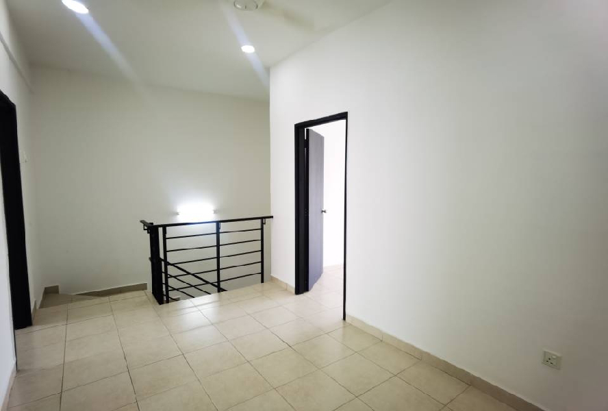 RENO & PARTLY FURNISHED Rumah Teres 2 Tingkat Bangi Avenue 2 - photo 7