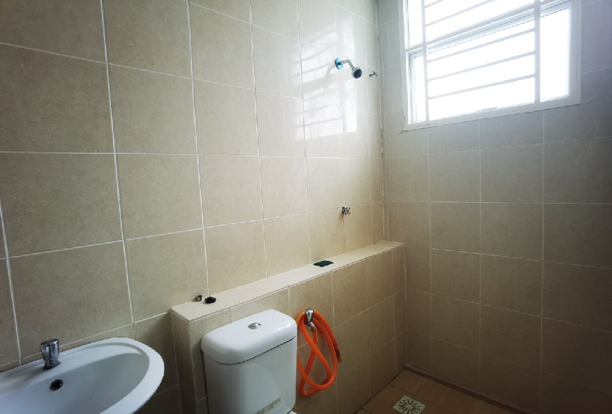 RENO & PARTLY FURNISHED Rumah Teres 2 Tingkat Bangi Avenue 2 - photo 8