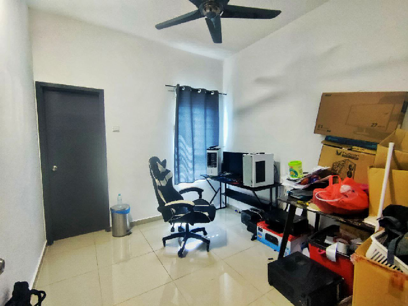 Renovated Double Storey TerraceWoodbury, Mahkota Hills, Lenggeng - photo 6