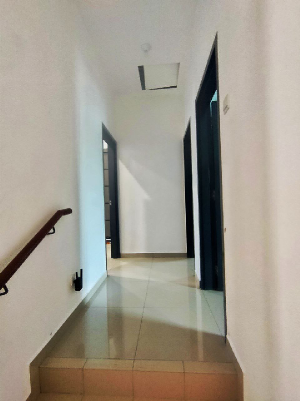 Renovated Double Storey TerraceWoodbury, Mahkota Hills, Lenggeng - photo 8
