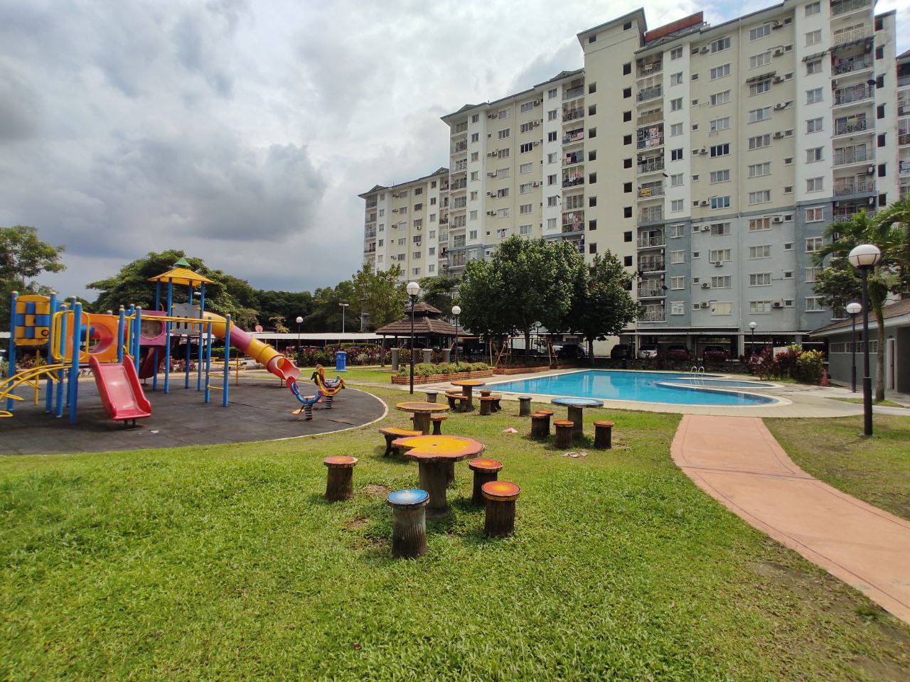 Casa Riana Apartment Puncak Jalil Corner Unit - photo 2